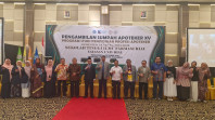 115 Apoteker Baru STIFAR Riau Diambil Sumpahnya