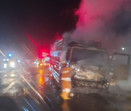 Truk Expedisi Milik PT Indah Kargo Logistik Terbakar, Puluhan Sepeda Motor Hangus Terbakar Tak Tersi