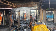 Kebakaran Hebat Di Jalan Obor Tiga, 4 Unit Rumah Ludes Terbakar