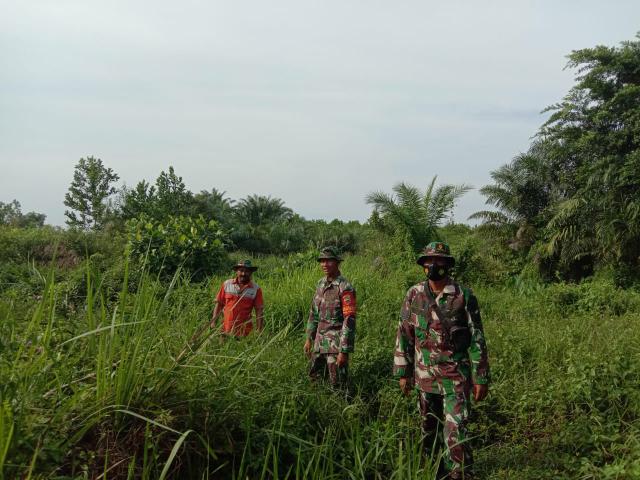 Babinsa Koramil/03 Mandau Tetap Lakukan Patroli Karhutla di Wilayah Binaannya