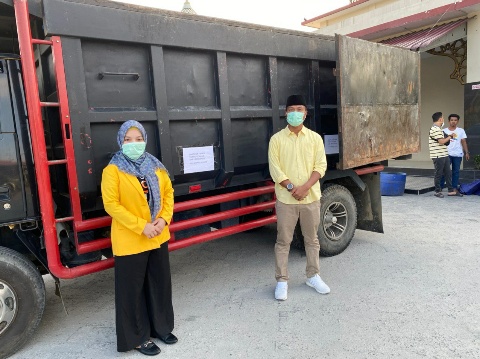 Fraksi Golkar DPRD Bengkalis Potong Gaji Guna Salurkan Disinfektan dan Alat Semprot