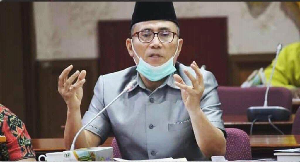 Memalukan, Ketua Masjid DPRD Riau Tipu Wong Cilik