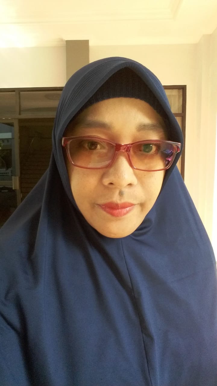 Menanamkan Sikap Peduli  dan Sopan Santun dalam Keluarga