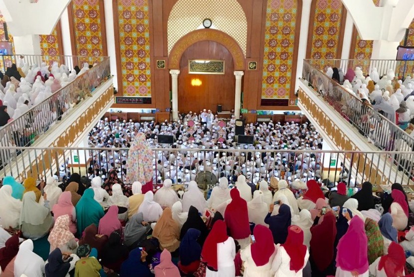 Jumlah Mualaf Az-Zikra Tembus 660 Orang