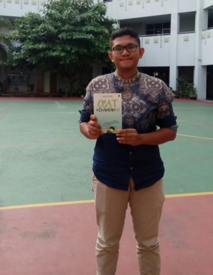 Mahasiswa FK-UNRI Terbitkan Buku 