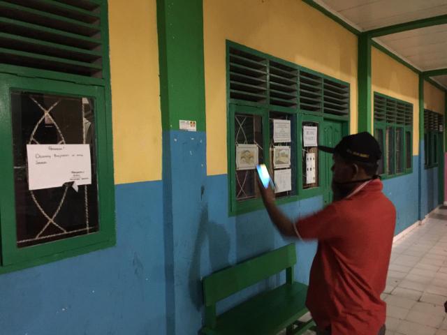 Stiker Dipasang di Yayasan Pendidikan AD-Darajat Duri, Ketua Panwaslu Sebut Itu Jelas Pelanggaran