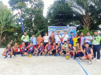 Pembukaan Turnamen Bola Volly Tingkat Kelurahan Babussalam