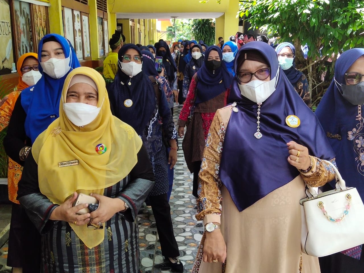 Iringan Kompang Sambut Kunjungan ATPUSI Dumai ke SMAN 5 Pekanbaru