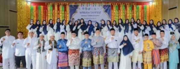 Wali Kota Dumai Apresiasi Program Tahfidz SMPN 2, 209 Siswa Diwisuda
