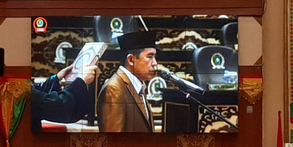 H. Darnil SH Resmi Jabat Anggota DPRD Riau Gantikan Kasir ST