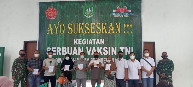 Kodim 0303/Bengkalis Kembali Berikan 50 Dosis Vaksin Untuk Masyarakat