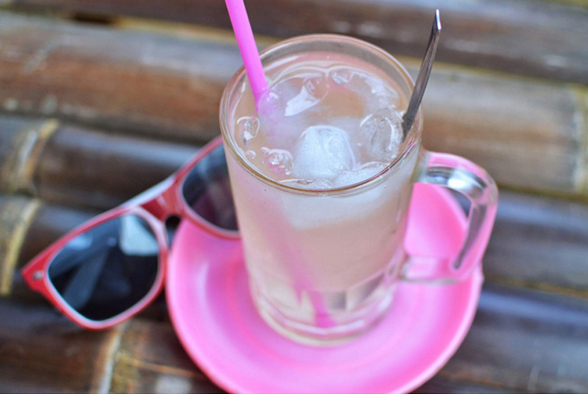 Manfaat Minum Air Kelapa di Pagi Hari