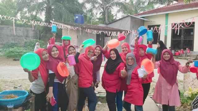 Meriahkan HUT RI ke 77, Warga BTN Gelora RT 06 Air Jamban Ikuti Berbagai Macam Perlombaan