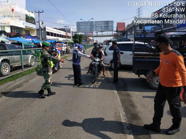 Tim Gabungan TNI-Polri Ketat Lakukan Himbauan Wajib Masker Sesuai Protokol Kesehatan C-19