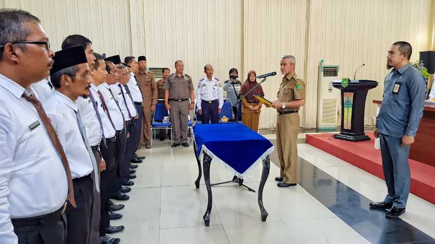 Wabup Meranti Lantik Dewan Pengupahan, Harap Terciptanya Kesepahaman Antara Pengusaha dan Pekerja Te