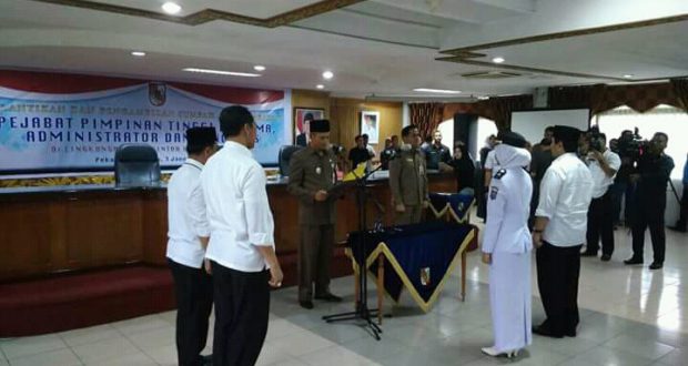 Wawako Pekanbaru Lantik dan Rotasi Pejabat Tinggi Pratama