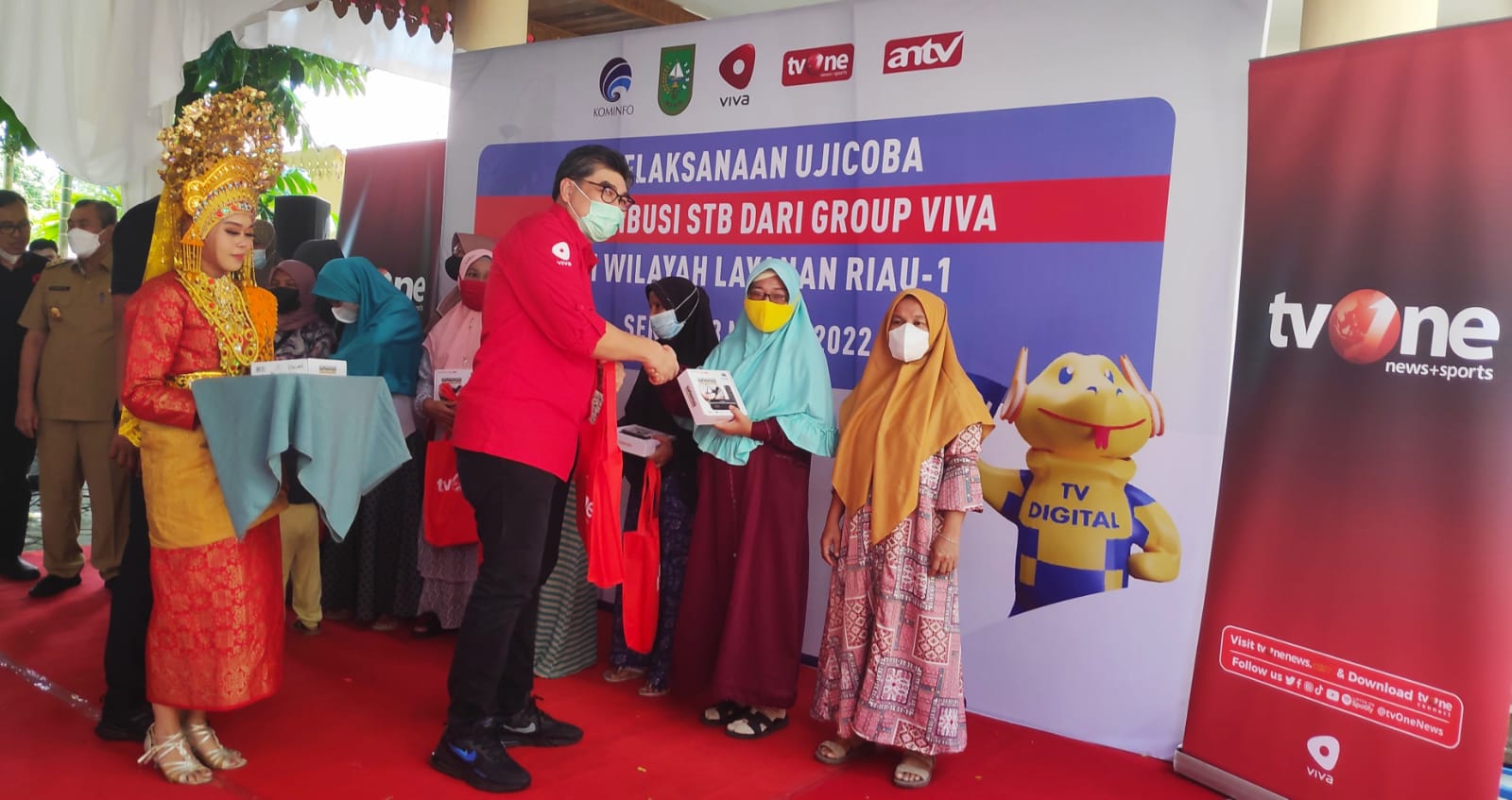TV One Gelar Sosialisasi Migrasi TV Digital dan Bagikan STB Gratis untuk Rumah Tangga Kurang Mampu d