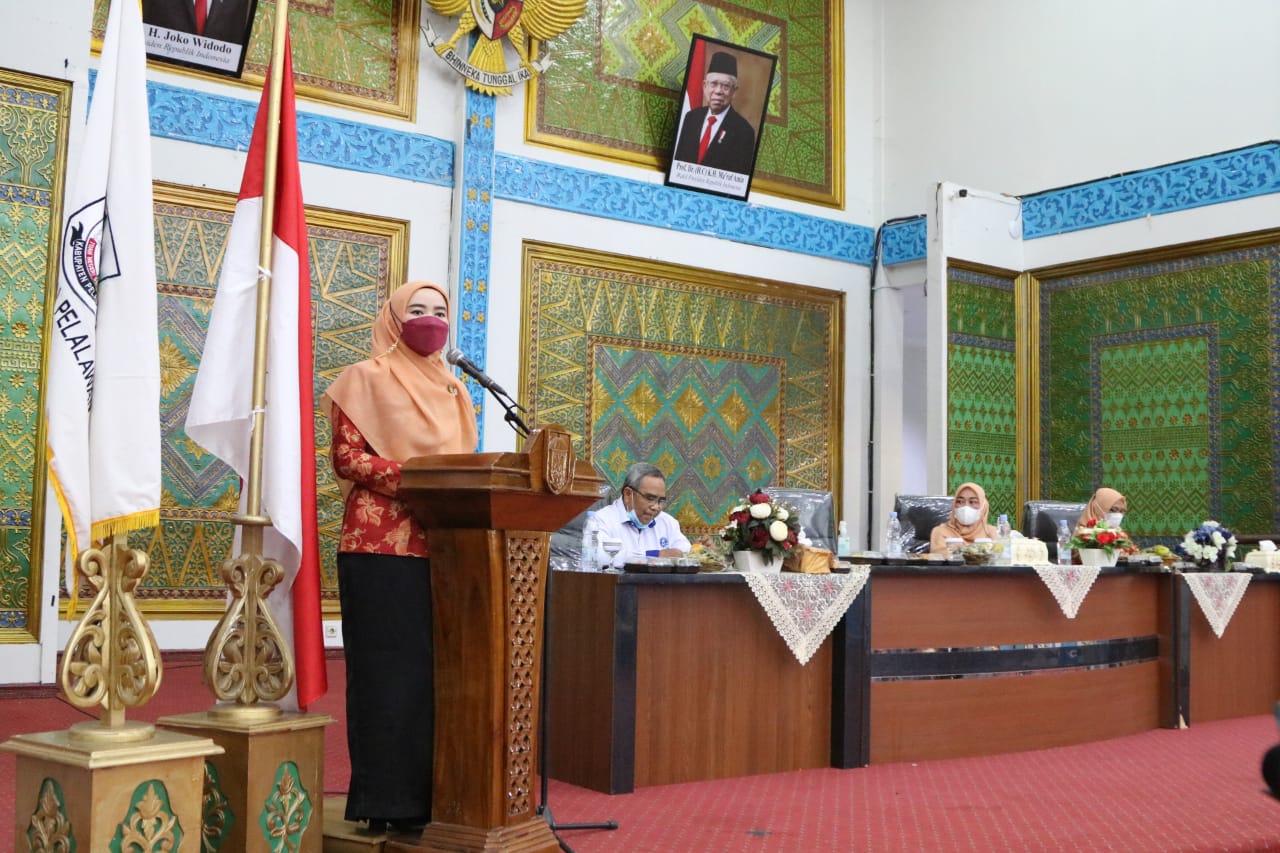 Penasehat DWP Kabupaten Pelalawan Hadiri Acara Dharma Wanita Kabupaten Pelalawan