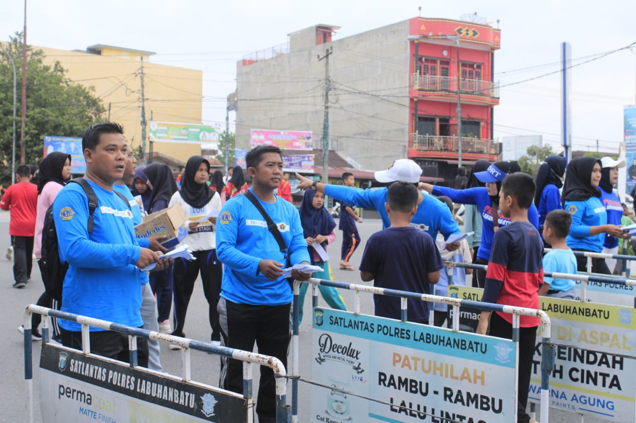 Bupati Labuhanbatu Lepas Gerak Jalan Sehat Bersama PWI