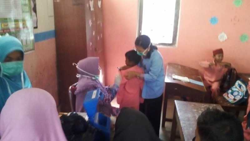 Menentang Surat MUI dan Kemenag Kampar, SDN 015 Desa Koto Perambahan adakan Imunisasi VAKSIN Rubella