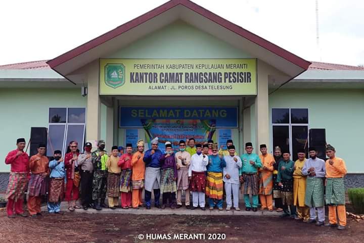 Peringati Hut Rangsang Pesisir yang Ke-8, Sekda Meranti Pinta Perangkat Desa Tingkatkan Etos Kerja