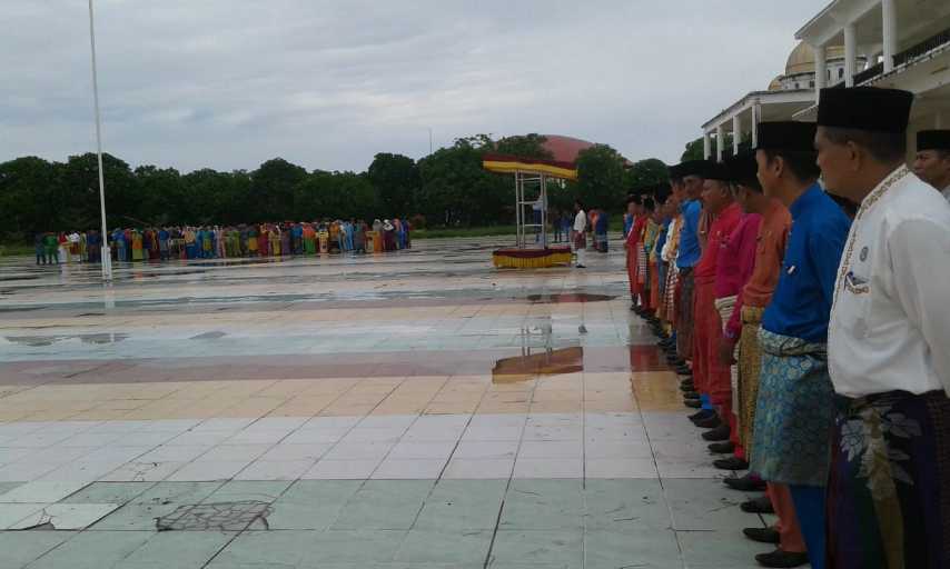 Bupati Rohil Suyatno Pimpin Apel Perdana Usai Cuti