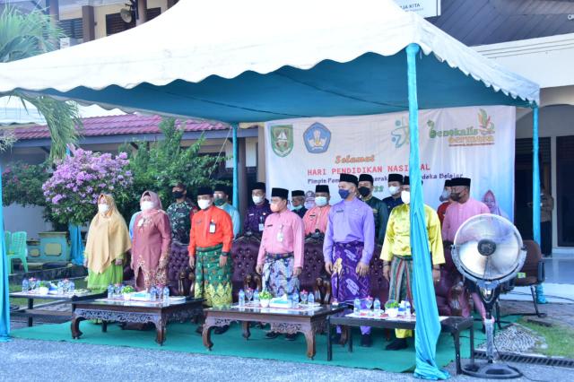Pemkab Bengkalis Ikuti Upacara Hari Pendidikan Nasional