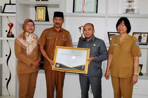 Bupati Labuhanbatu Terima Penghargaan Nirwasita Tantra Award 2018