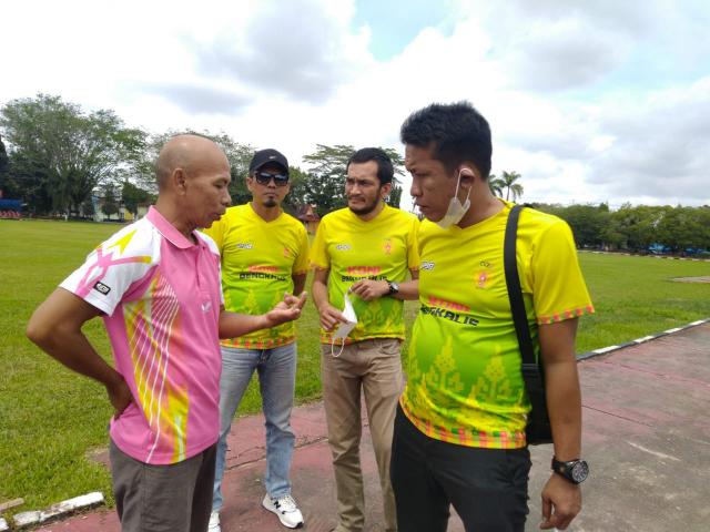 Optimis Pertahankan Juara Umum, Ketum KONI Bengkalis Tinjau Venue Porprov di Kuansing