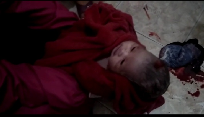 Heboh,Bayi Perempuan ditemukan Warga Masih Terlilit Tali Pusar Lengkap Dengan Ari ari