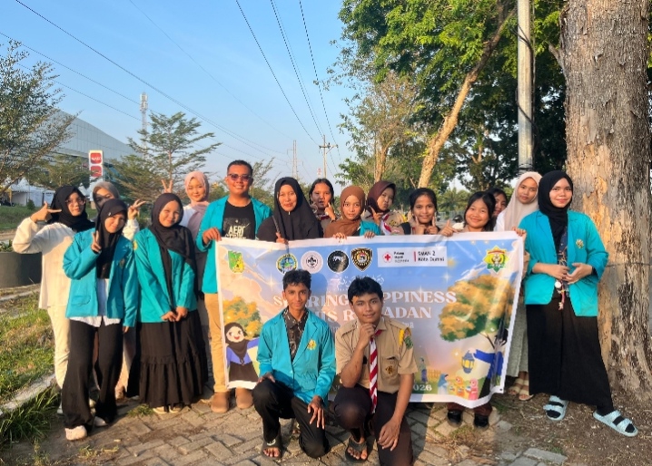 SMAN 2 Dumai Gelar Aksi Berbagi Takjil, PMR Turut Berpartisipasi