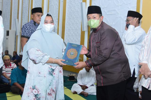 Bupati Kasmarni Ingatkan Untuk Selalu Instropeksi Diri