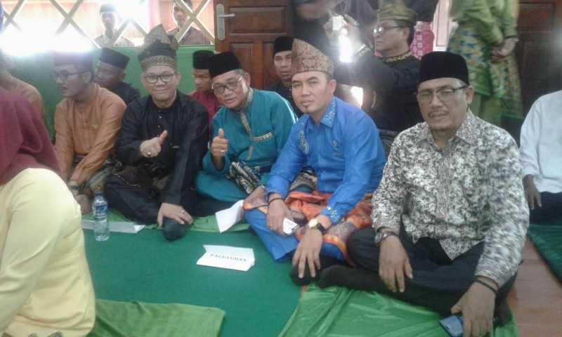 Anggota DPRD Bengkalis Menghadiri Penabalan Gelar Bupati Bengkalis Datuk Monti Alam  