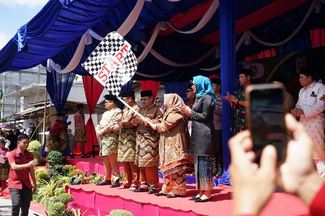 Bupati Kasmarni Lepas Pawai Ta'aruf MTQ ke 49 Tingkat Kabupaten Bengkalis