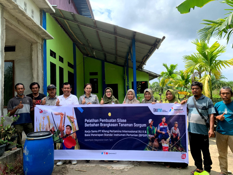 PT KPI RU Dumai Gelar Pelatihan Pakan Ternak Alternatif Dari Limbah Sorgum