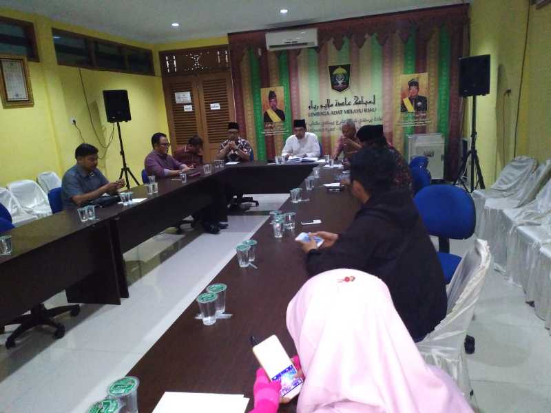 Hukum Adat Segera Diputuskan, Penghina UAS Terancam Diusir dari Riau