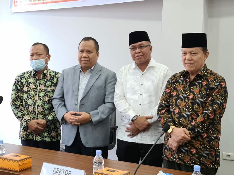 Usai Teken MoU, Bupati Meranti Irwan: Pascasarjana UIR Small is Beautiful
