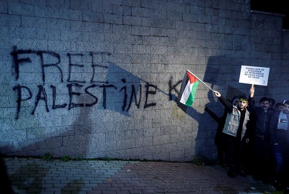 Muslim dan Nasrani Palestina Bersatu Melawan Trump