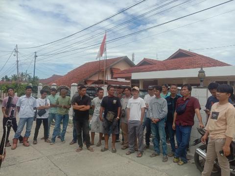 Tuntut Hak, Puluhan Eks Karyawan PT Russindo Rekayasa Pranata Desak Segera Diselesaikan