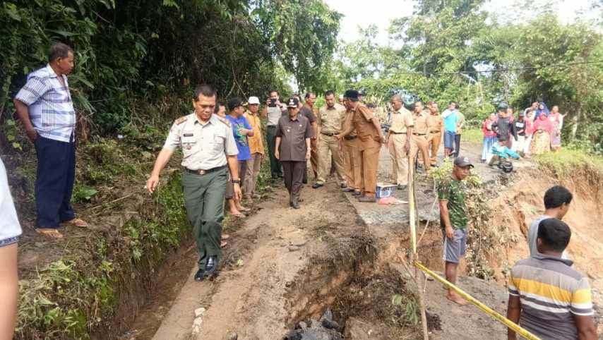Ruas Jalan Nagari Kumanis dengan Nagari Tanjung Bonai Aur Amblas, Pemkab Tawarkan Jalur Baru