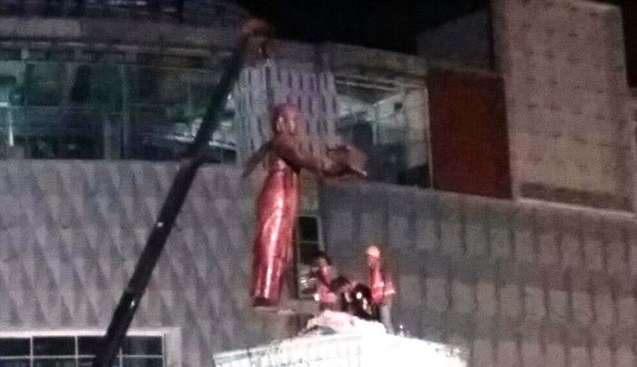 Tugu Patung Tepak Sirih Simpang SKA Dibongkar