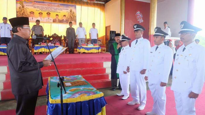 Bupati Wardan Lantik 4 Kades di Tanah Merah