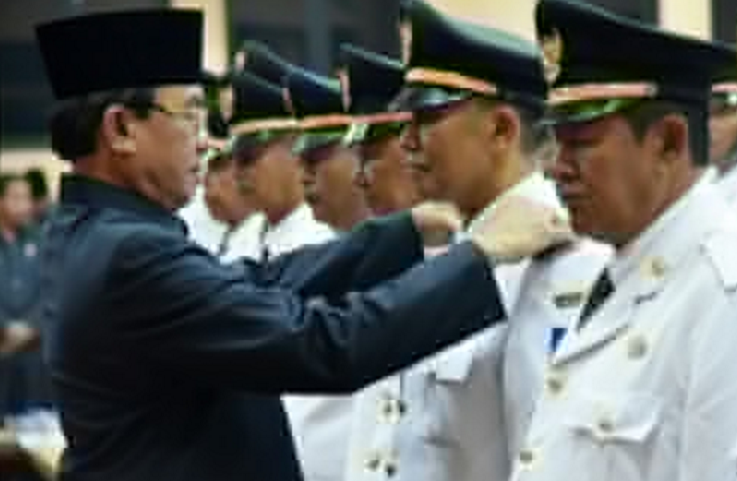 Bupati Inhil Mutasi Pejabat Eselon III, Camat Kateman Jadi Kabag Humas