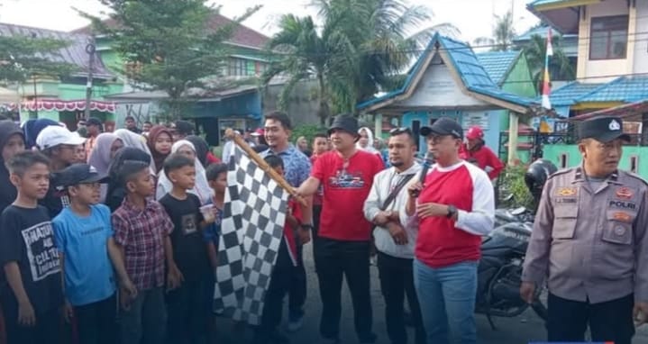 Bea Cukai Dumai Dukung Kebersamaan Warga Lewat Jalan Santai di Dumai Kota