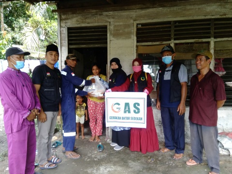 Peduli Covid - 19, GAS Bagikan 100 Paket Sembako Untuk Kaum Duafa
