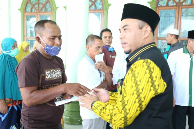Posal Sei Berombang Berbagi Bingkisan dan  Tali Asih
