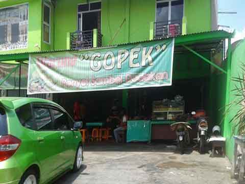 Sensai makanan Penyet pedas mantap