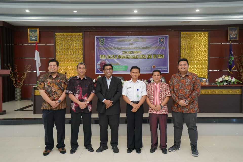 Ratusan Mahasiswa Fisipol UIR Ikuti Kuliah Umum Tata Kelola Pemerintahan