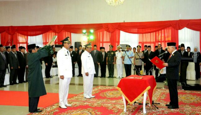 Gubri Lantik  Bupati dan Wakil Bupati kabupaten Rokan Hilir Periode 2016-2021