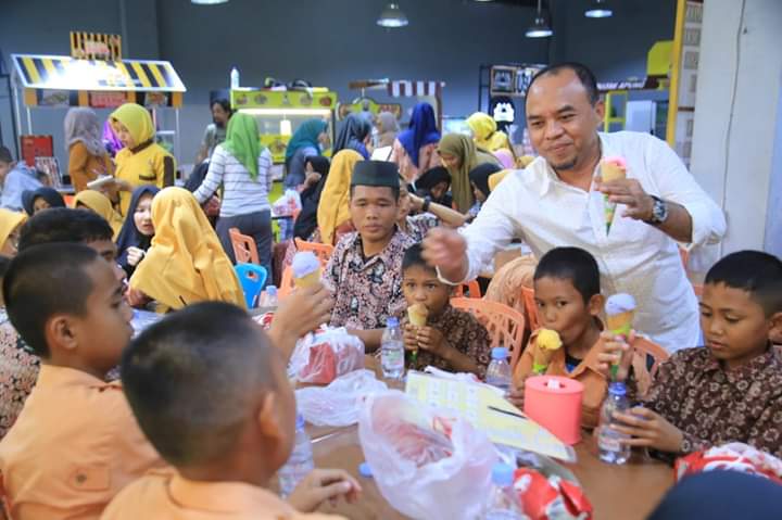 Bupati Labuhanbatu Bahagiakan 120 Anak yatim Piatu Di Cinema XXI